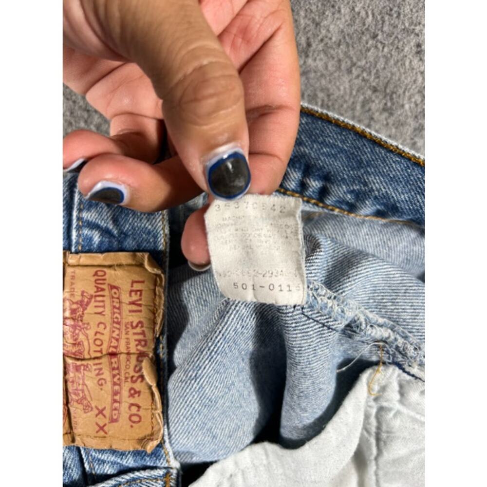 VTG 80s Levis 501 Jeans Men 34x34 Blue Light Wash Straight Distressed Streetwear - Picture 12 of 13